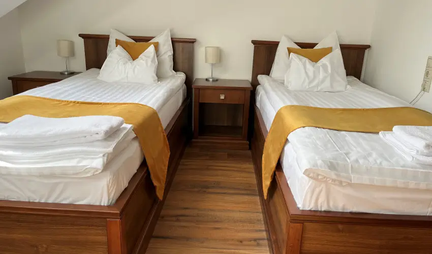 Hotel Bassiana Srvr - Pnksd (min. 3 j)