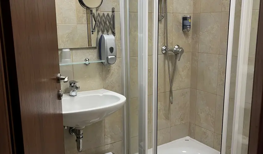 Hotel Bassiana Srvr - Pnksd (min. 3 j)