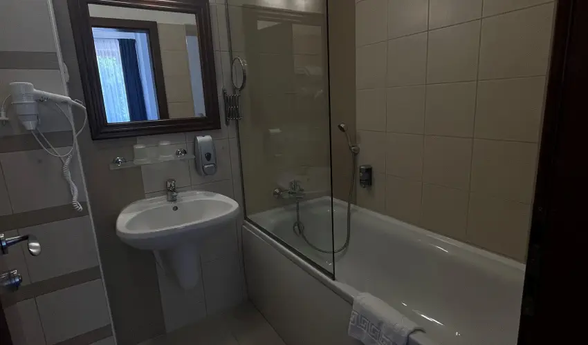 Hotel Bassiana Srvr - Pnksd (min. 3 j)