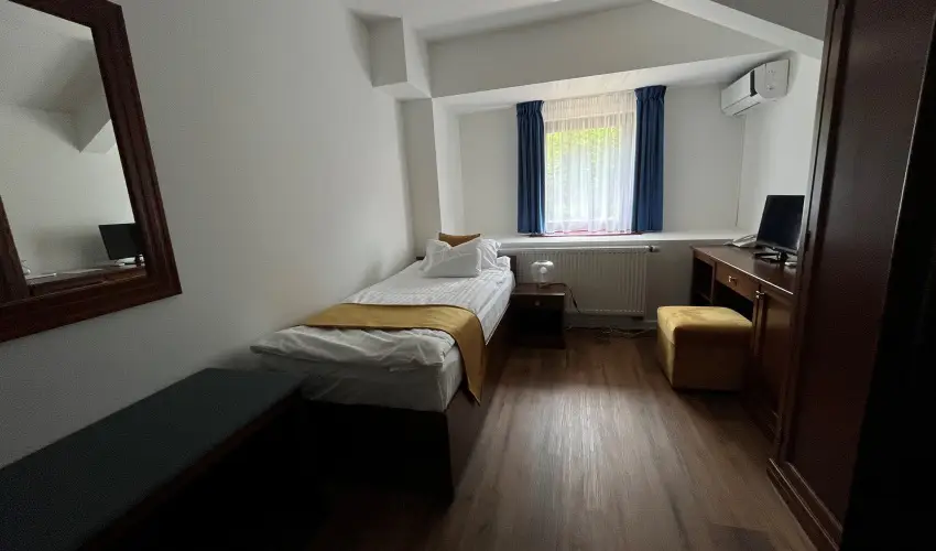 Hotel Bassiana Srvr - Pnksd (min. 3 j)