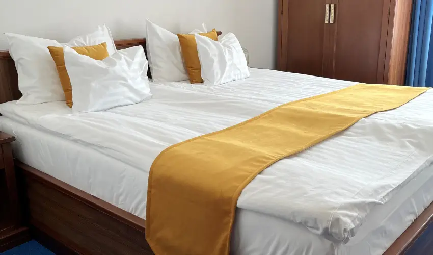 Hotel Bassiana Srvr - Pnksd (min. 3 j)