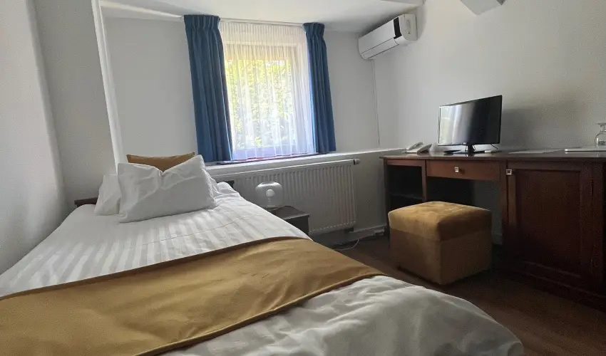 Hotel Bassiana Srvr - Pnksd (min. 3 j)