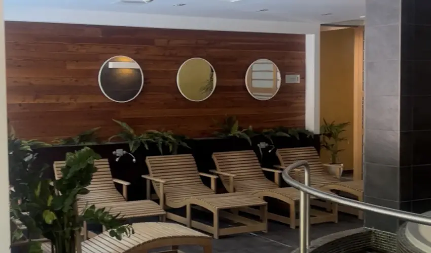 Hotel Bassiana Srvr - Pnksd (min. 3 j)