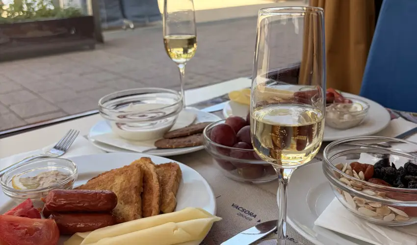 Hotel Bassiana S�rv�r - P�nk�sd (min. 3 �j)