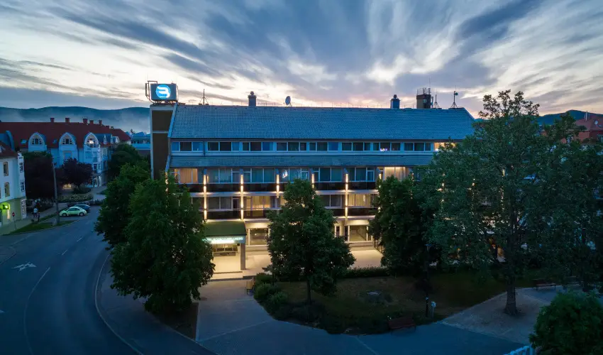 Hotel Bodrog Wellness & Elix Spa S�rospatak - P�nk�sd - teljes el�refizet�ssel (min. 2 �j)