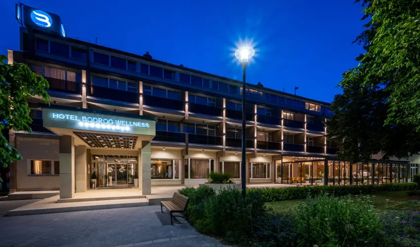 Hotel Bodrog Wellness & Elix Spa S�rospatak - P�nk�sd - teljes el�refizet�ssel (min. 2 �j)
