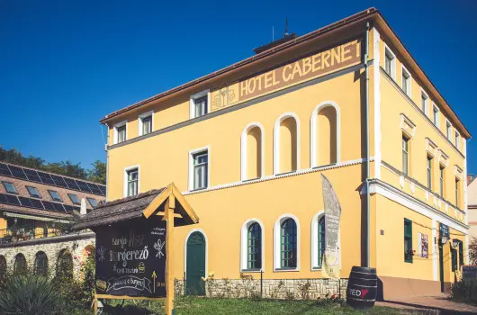 Hotel Cabernet - P�nk�sd