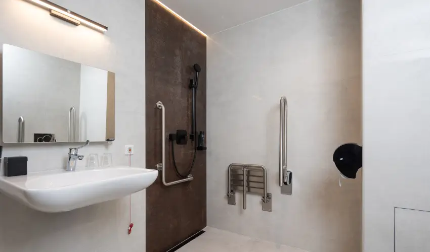 Hotel Energy & Business Center superior Paks - P�nk�sd - teljes el�refizet�ssel