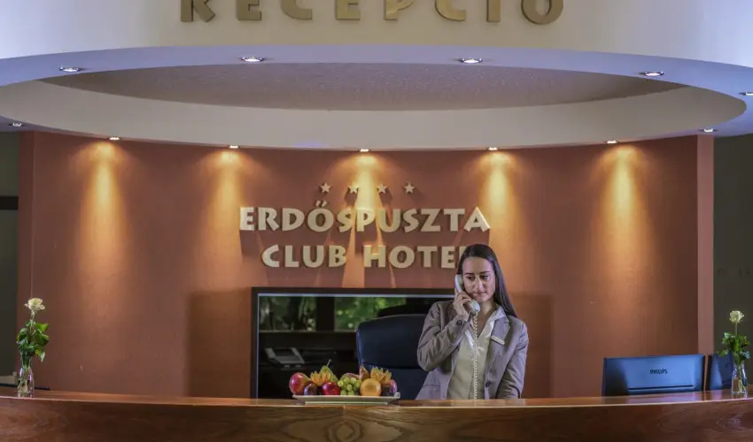 Erdspuszta Club Hotel Debrecen - Pnksd 
