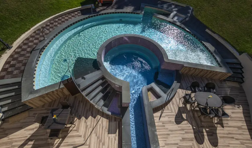 Erdspuszta Club Hotel Debrecen - Pnksd 