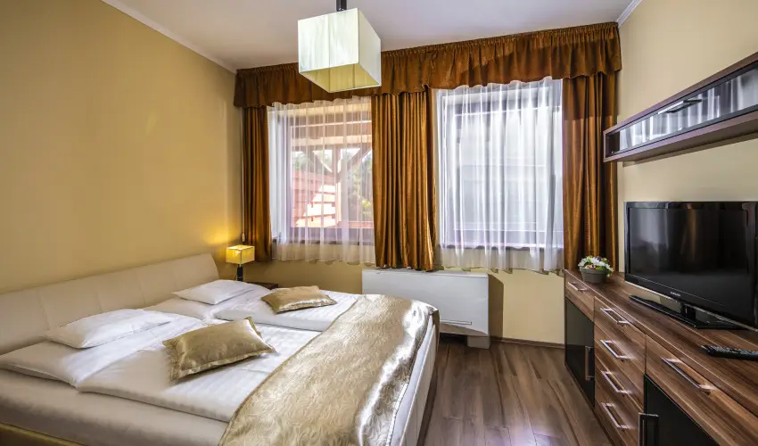 Erdspuszta Club Hotel Debrecen - Pnksd 