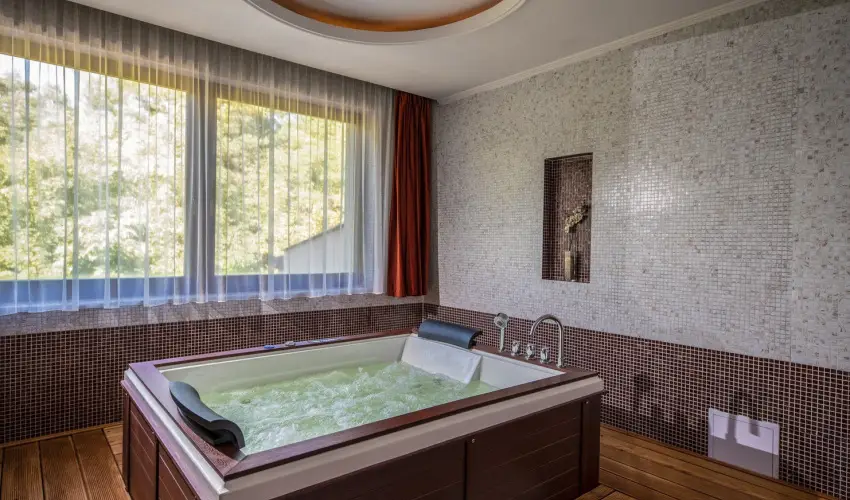 Erdspuszta Club Hotel Debrecen - Pnksd 