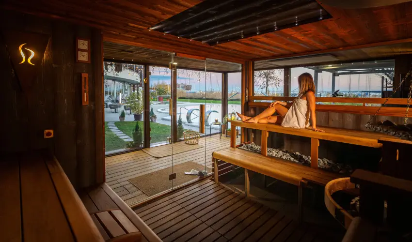 Hotel Golden Lake Resort Balatonf�red - P�nk�sd (min. 2 �j)