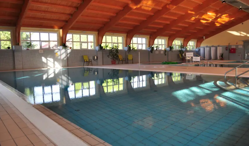 Hajnal Hotel Mez�k�vesd - P�nk�sd