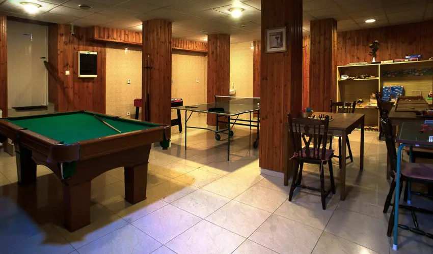 Hajnal Hotel Mez�k�vesd - P�nk�sd