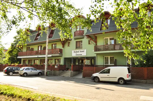 Hajnal Hotel - P�nk�sd