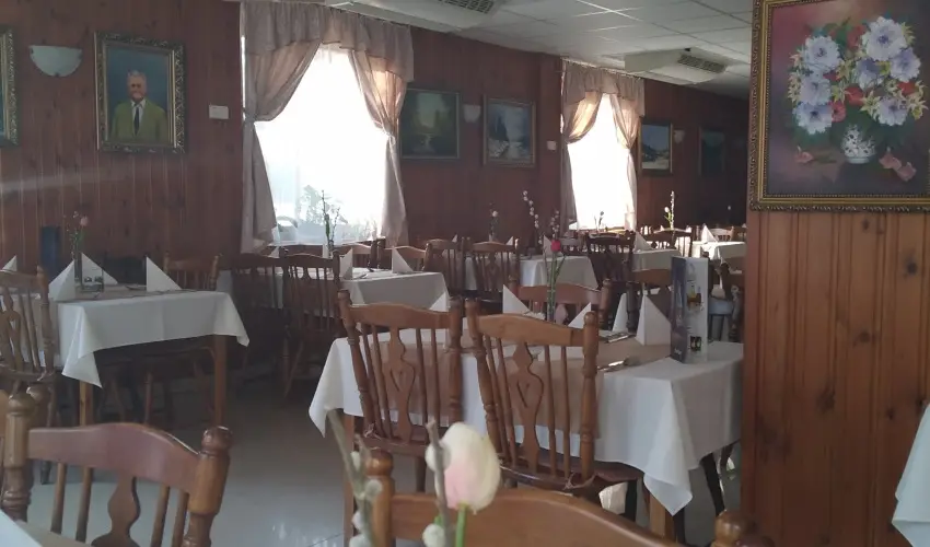 Hajnal Hotel Mez�k�vesd - P�nk�sd