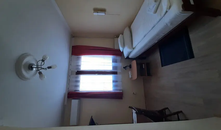 Hajnal Hotel Mez�k�vesd - P�nk�sd