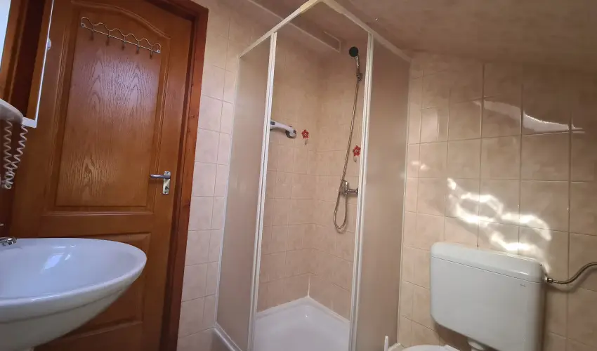 Hajnal Hotel Mez�k�vesd - P�nk�sd