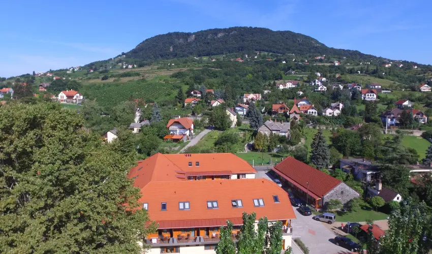 Hotel Halszkert Badacsony - Pnksd (min. 2 j)