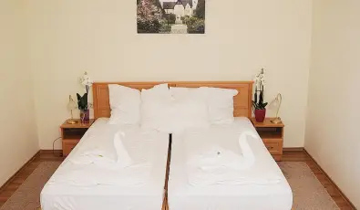 Hotel Halszkert Badacsony