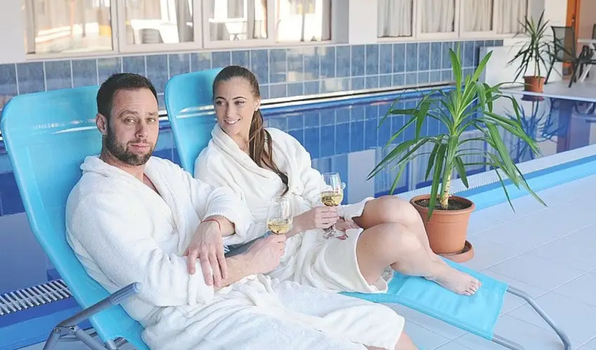 Hotel Halszkert Badacsony - Pnksd (min. 2 j)