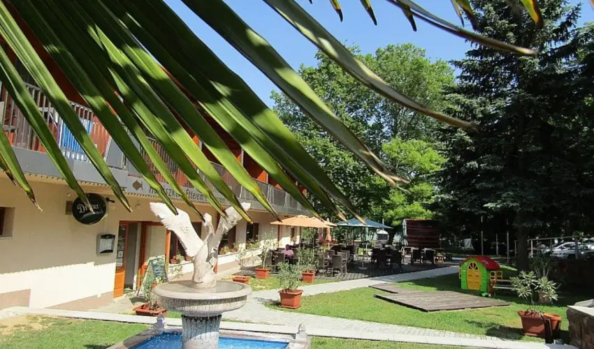 Hotel Halszkert Badacsony - Pnksd (min. 2 j)