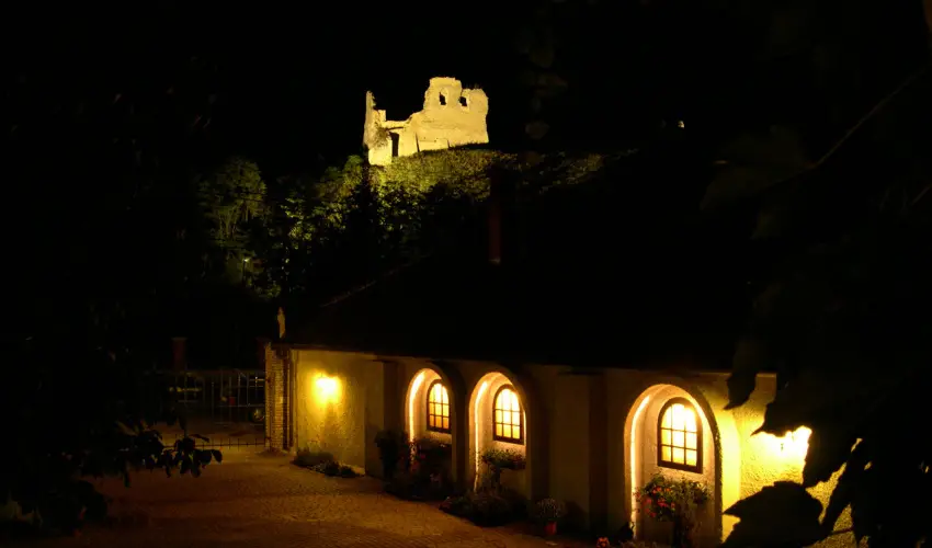 Hasik Hotel D�br�nte - P�nk�sd  (min. 2 �j)