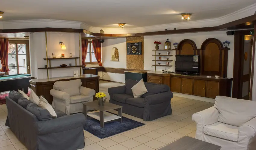 Hasik Hotel D�br�nte - P�nk�sd  (min. 2 �j)