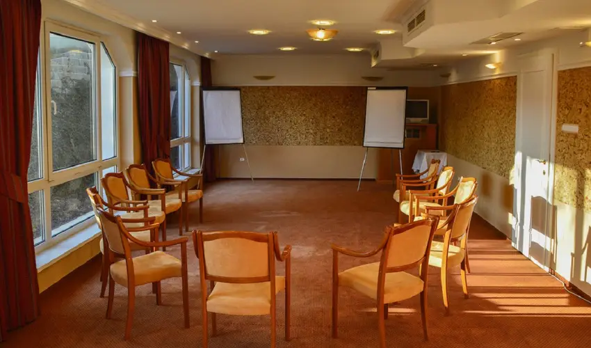 Hasik Hotel D�br�nte - P�nk�sd  (min. 2 �j)