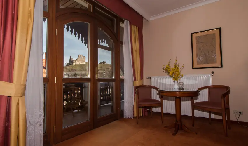 Hasik Hotel D�br�nte - P�nk�sd  (min. 2 �j)