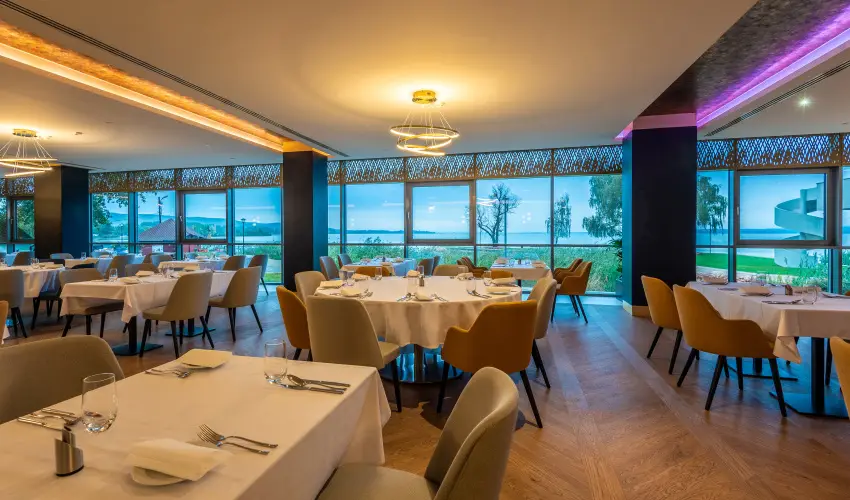 Hotel Helikon Keszthely - Pnksd