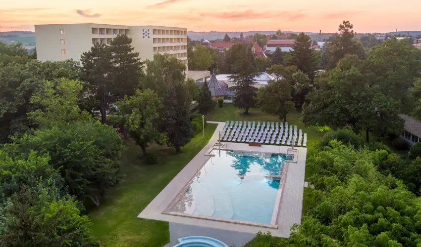 Hunguest Hotel Helios H�v�z - P�nk�sd a h�v�zi Heliosban (min. 2 �j)