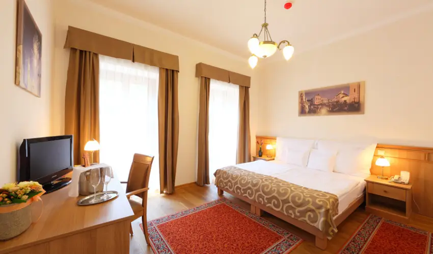 Hotel Historia & Historante Veszprm - Pnksd