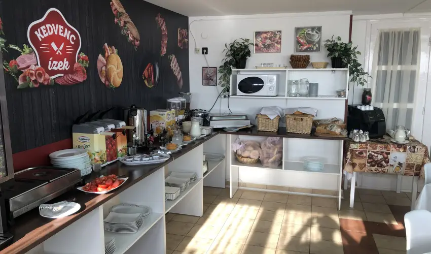 Hforrs Hotel s dlpark Gyula - Pnksd (min. 2 j)