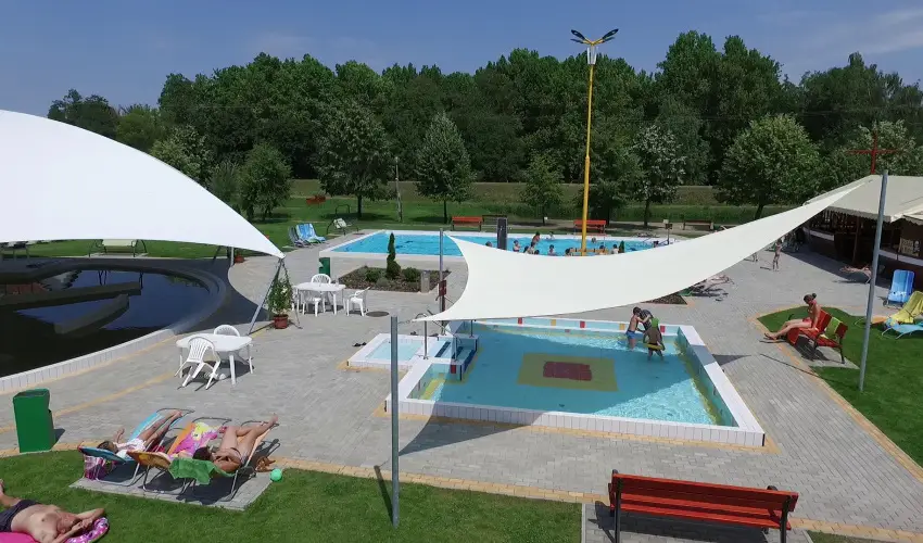 H�forr�s Hotel �s �d�l�park Gyula - P�nk�sd