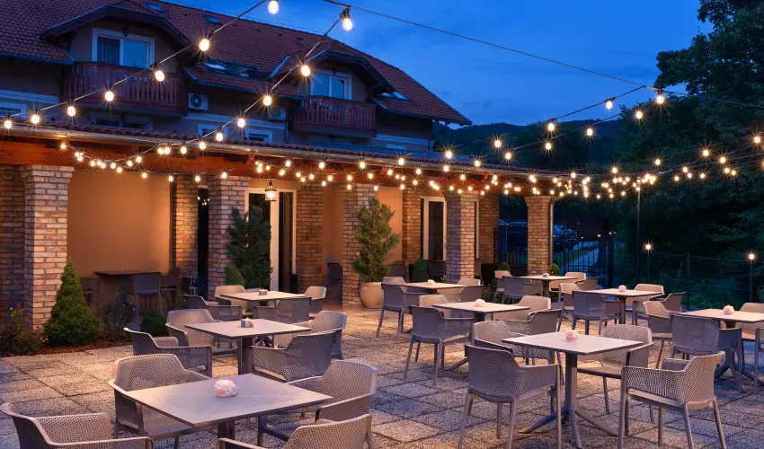 Hotel Honti Wellness s Konferencia Szlloda Visegrd - Pnksd (min. 2 j)