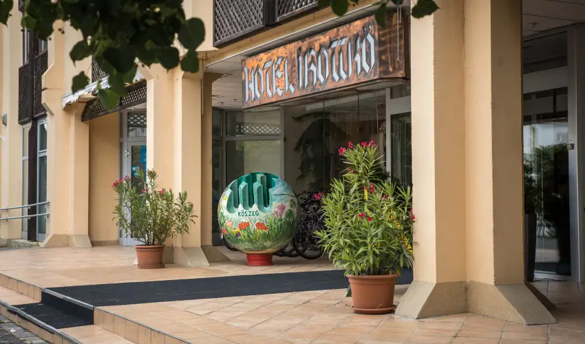 Hotel rottk Kszeg - Pnksd (min. 2 j)