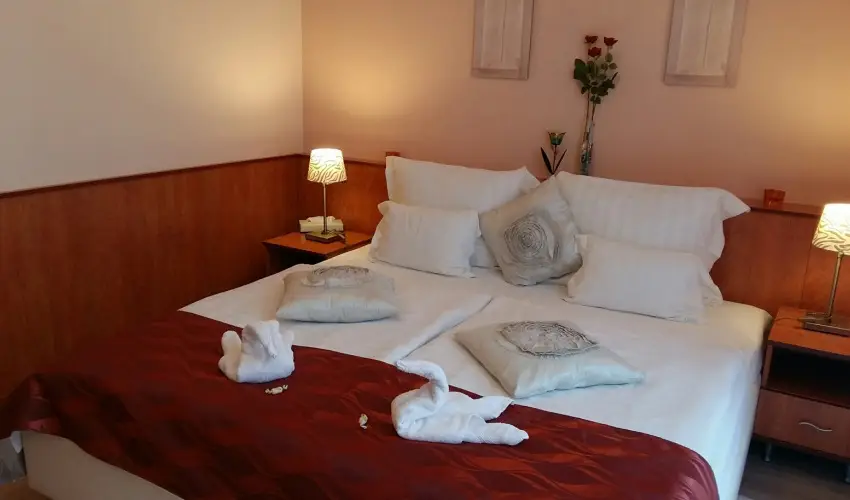 Hotel Isabell Gyr - Pnksd 