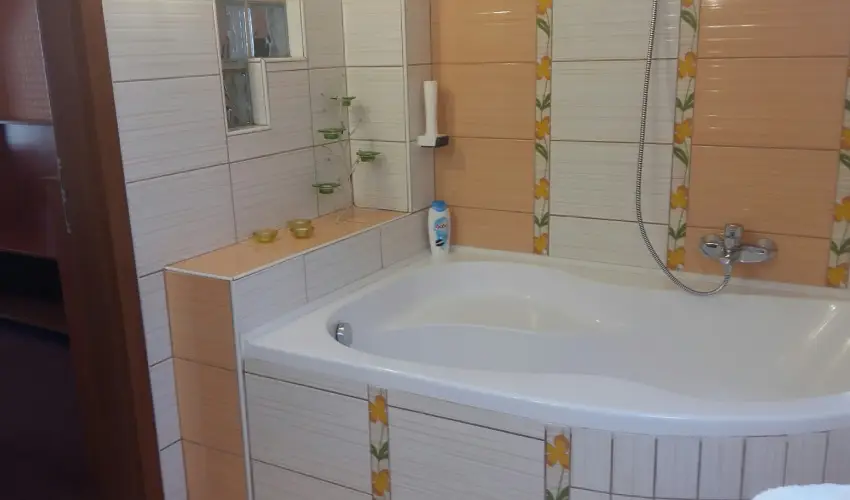 Hotel Isabell Gyr - Pnksd 