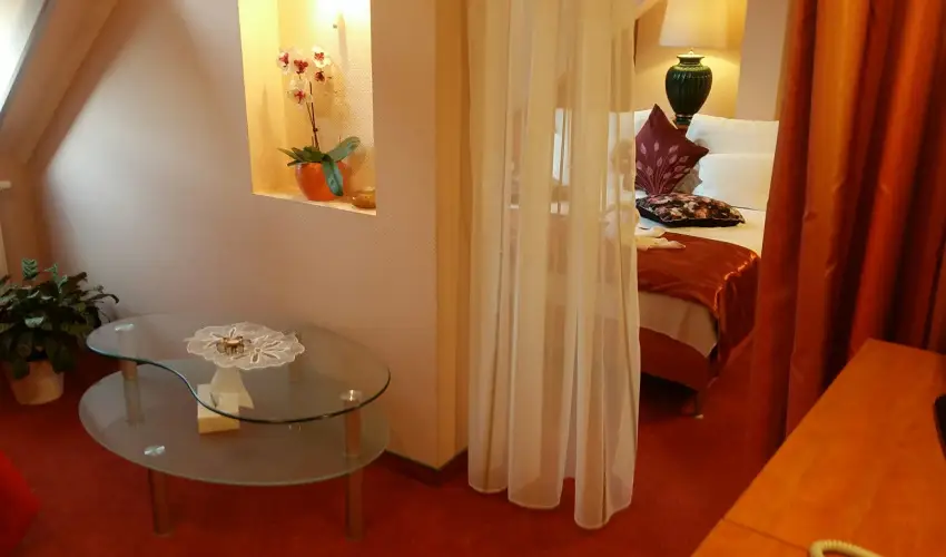 Hotel Isabell Gyr - Pnksd 