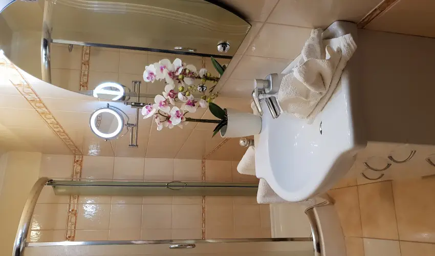 Hotel Isabell Gyr - Pnksd 