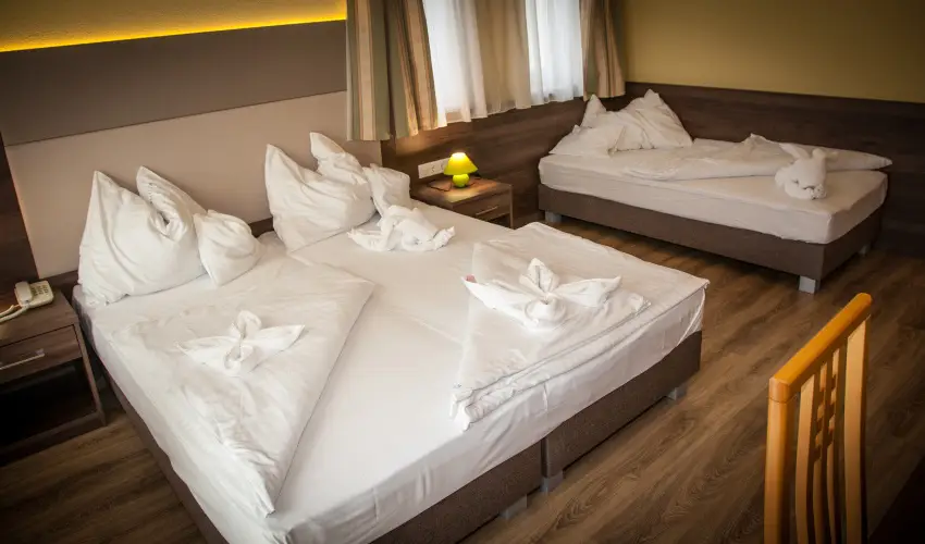 Hotel Jade Veszprm - Pnksd 