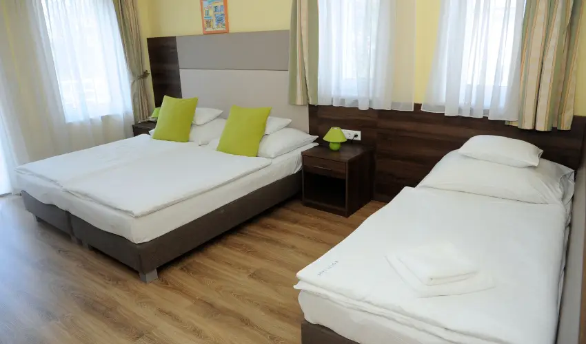 Hotel Jade Veszprm - Pnksd 