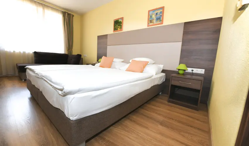 Hotel Jade Veszprm - Pnksd 