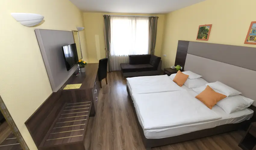 Hotel Jade Veszprm - Pnksd 