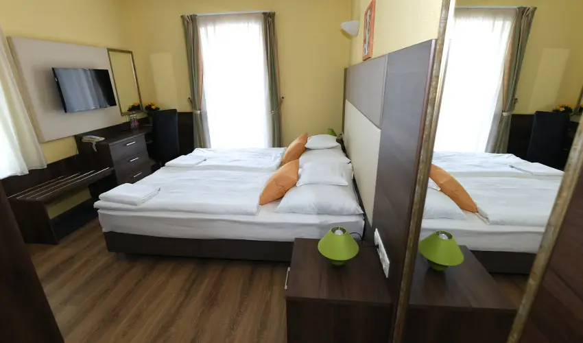 Hotel Jade Veszprm - Pnksd 