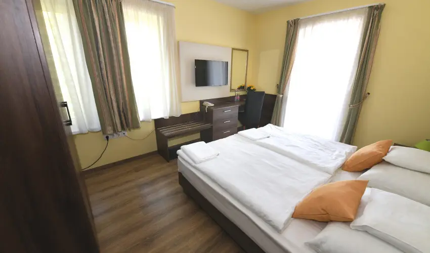 Hotel Jade Veszprm - Pnksd 