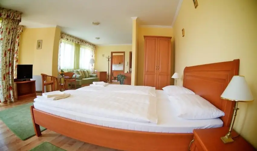 Hotel Jrja Hajdszoboszl - Pnksd (min. 2 j)