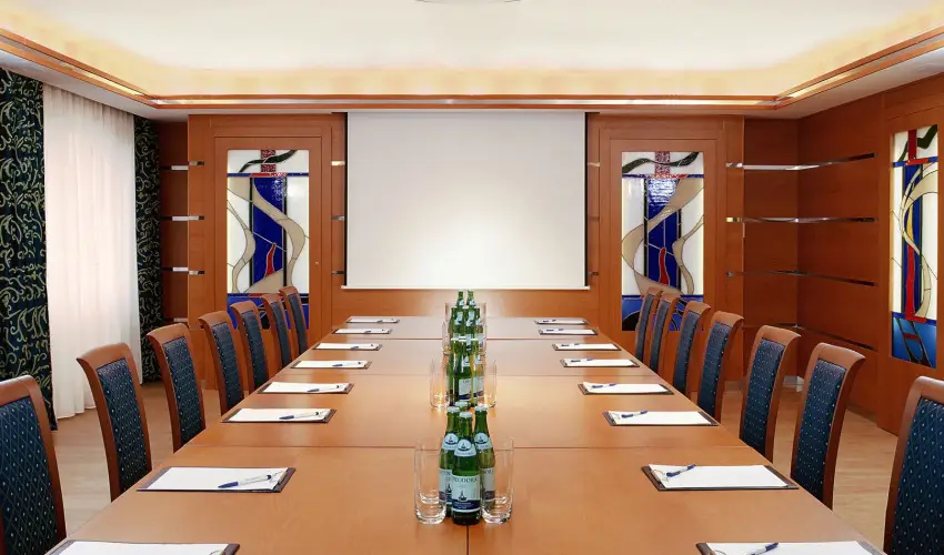 Hotel Klvria Gyr - Pnksd 